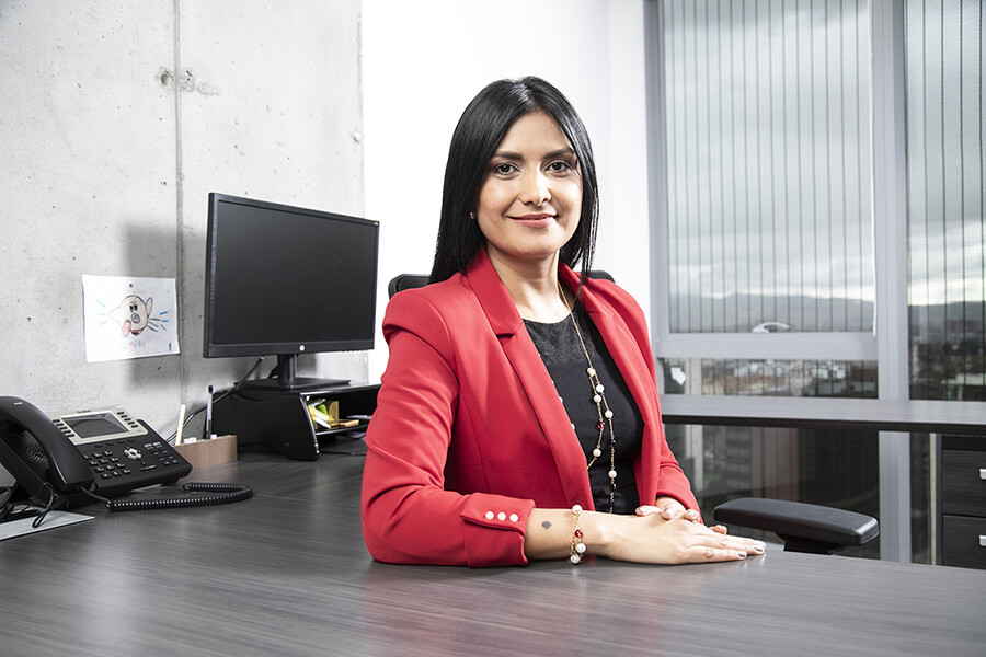 adriana bello 2020