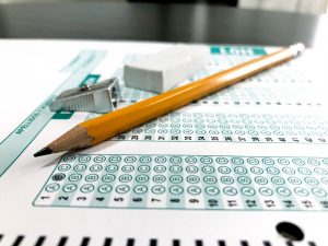 Bogotá, 3 de abril de 2025 - Ante las constantes publicaciones que han realizado diferentes medios de comunicación sobre supuestos rankings hechos por el Icfes de universidades o colegios del país, la Entidad reiteró que no realiza ningún tipo de ordenamiento con todos los resultados de las pruebas de Estado.